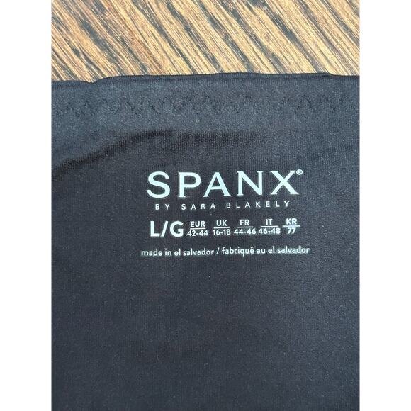 SPANX Active Compression High Waist Geo Camo Blue/Black Crop Leggings Size Large - Picture 5 of 8